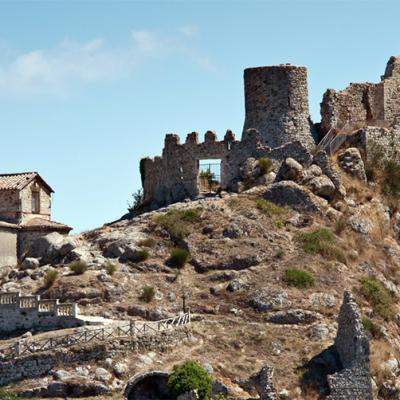 La Rocca Di Tolfa