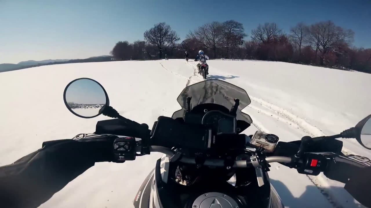 Ktm 1090 on snow